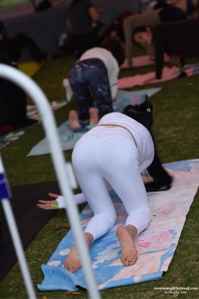 瑜伽会-1412【474P】练瑜伽的紧身裤长腿美女，美腿小姐姐