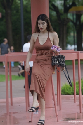 5190温R靠近-包Q【573P】身材高挑丰满的翘Tun长腿美女套图