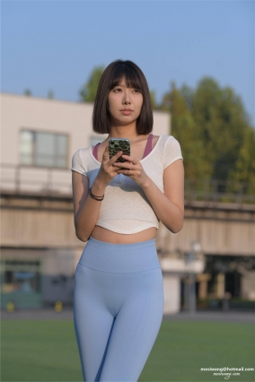 7029浅蓝瑜伽K【640P】紧身瑜伽裤大长腿翘Tun美女套图