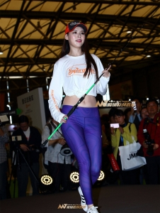 小红帽紧身运动裤展示 瑜伽裤长腿翘Tun小姐姐