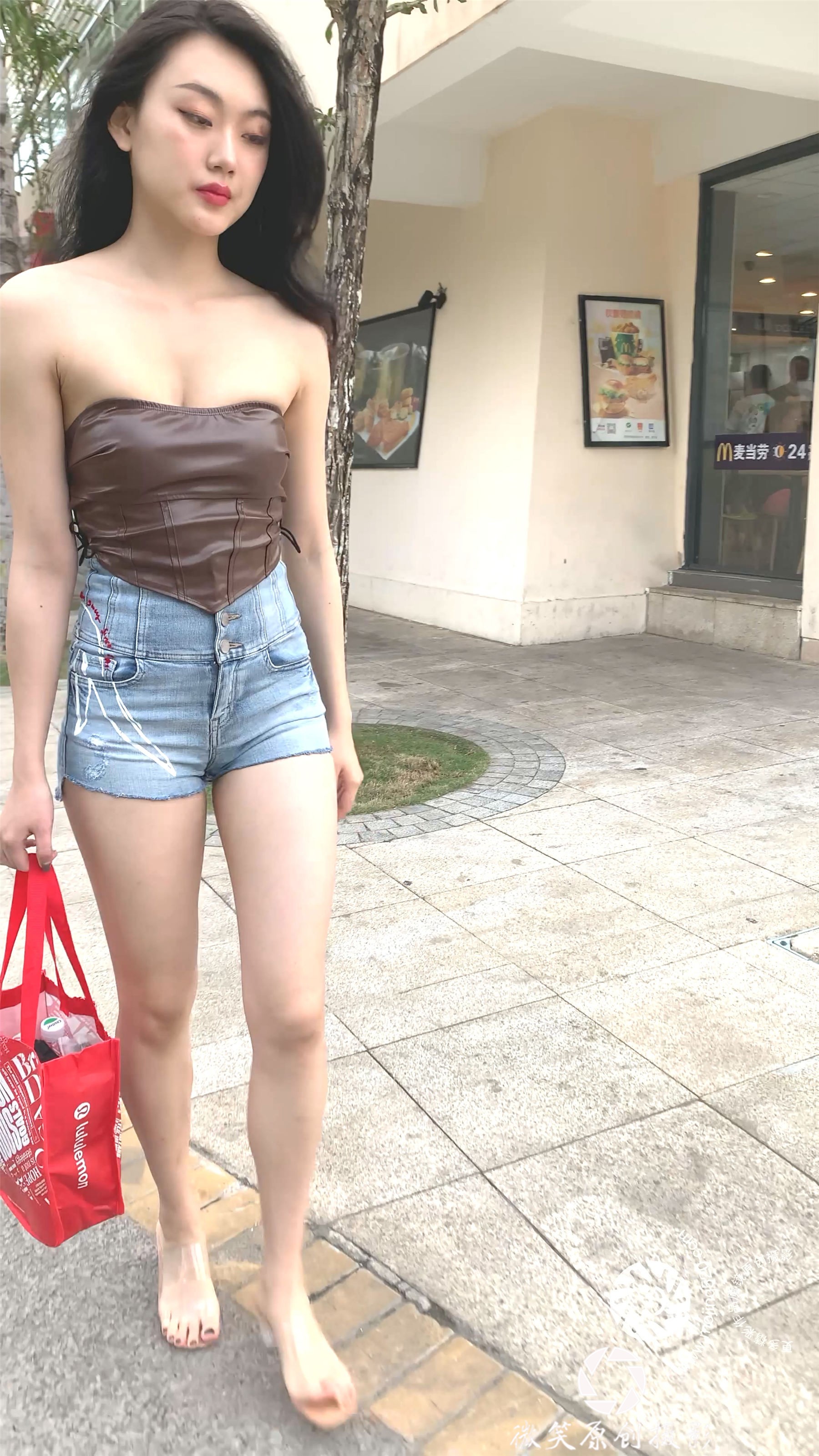 63598.mp4_20220815_210922.559.jpg