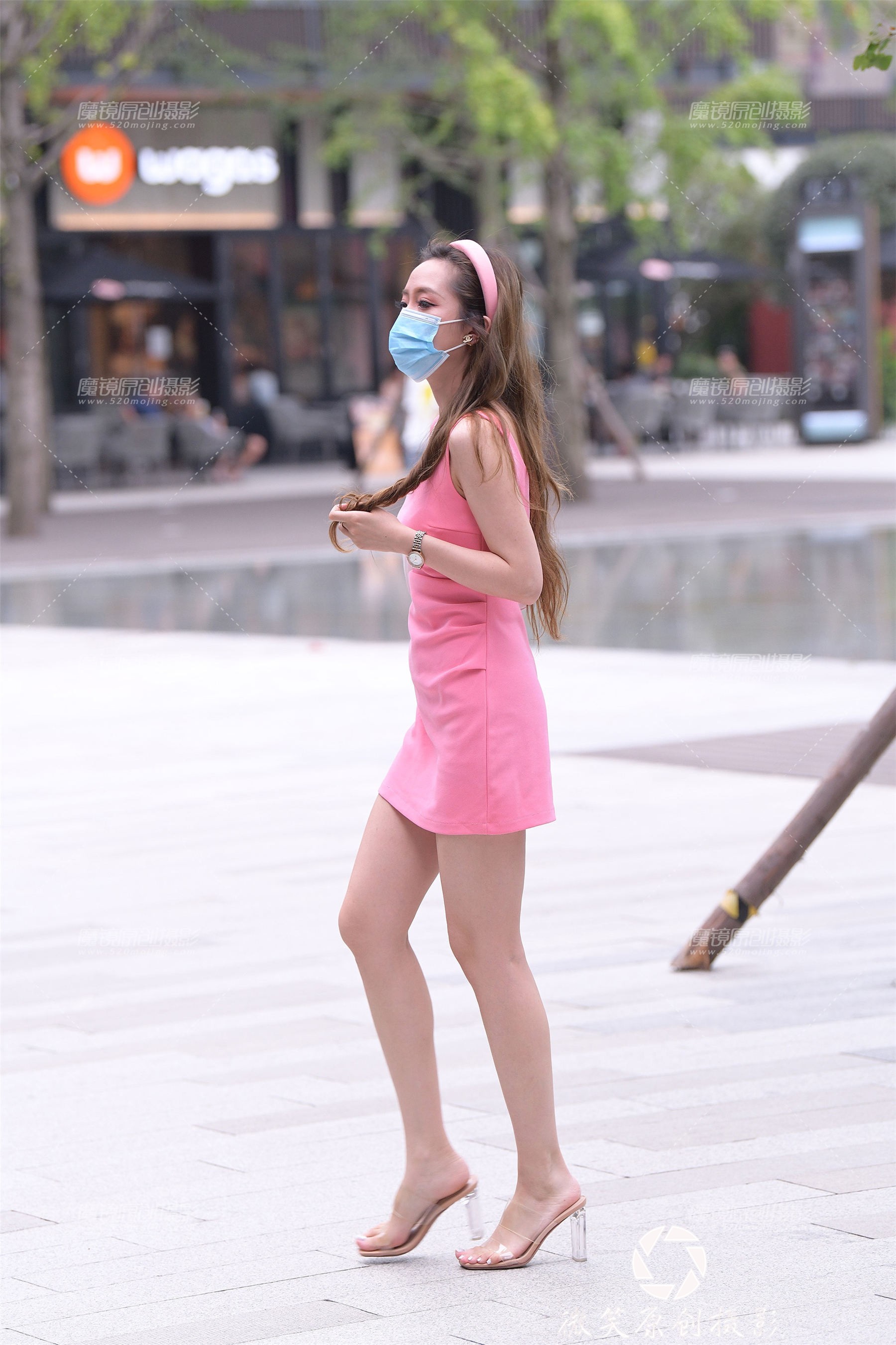 19-粉红色裙长腿美女 [21P]-014848z3legpmgulttudmp.jpg