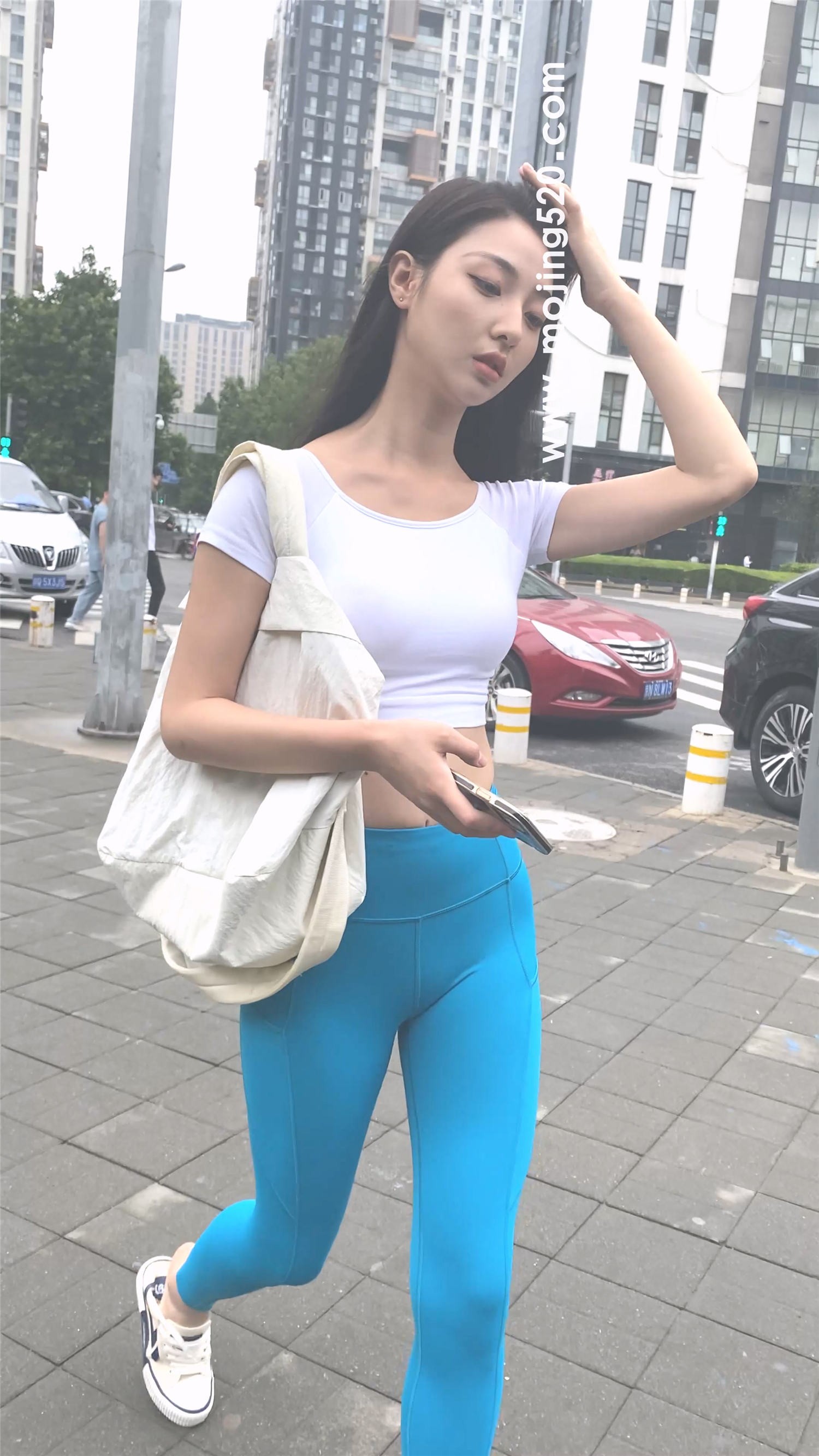 64275.mp4_20221205_224846.769.jpg