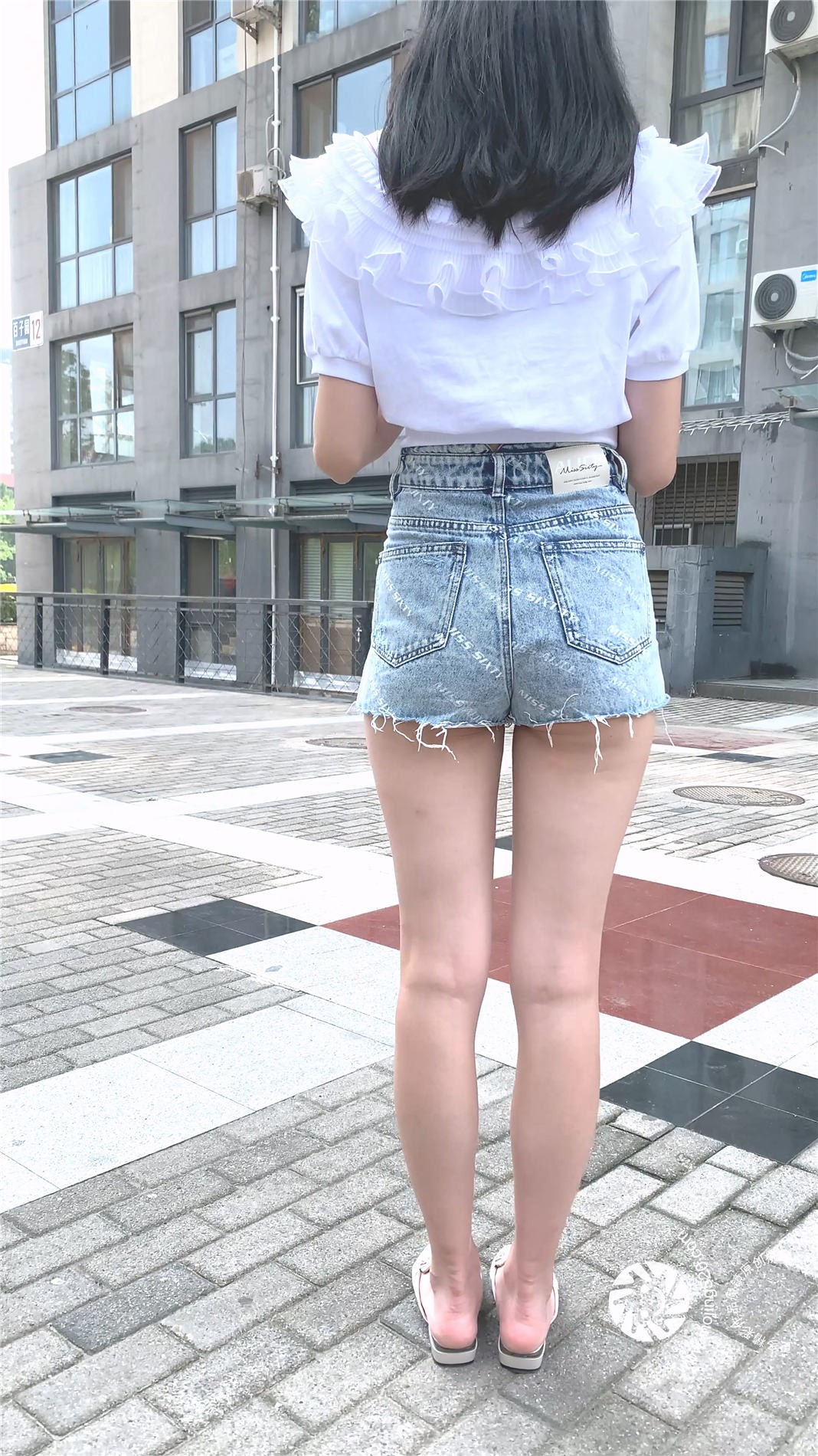 64325.MP4_20230104_225922.938.jpg