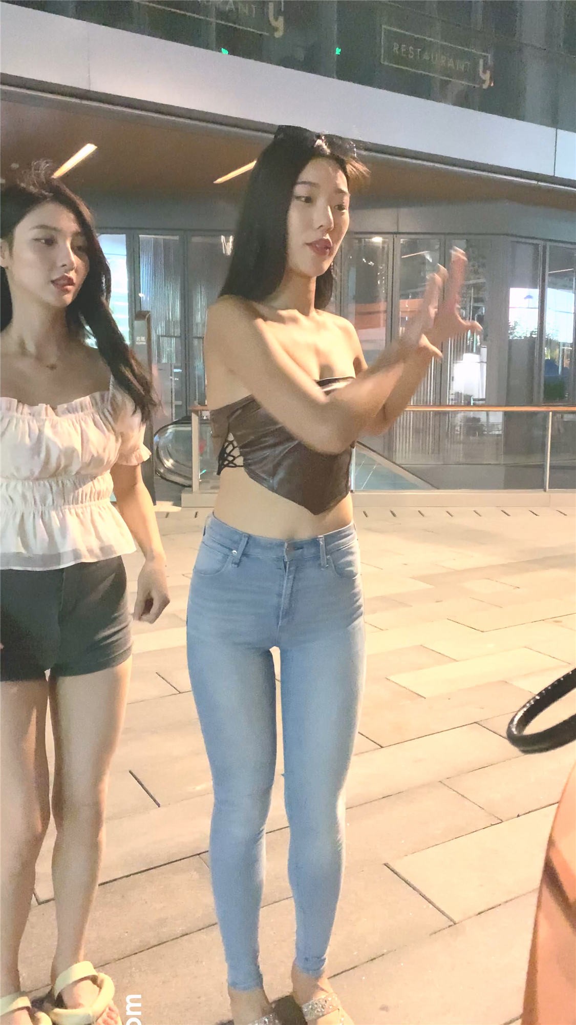 64363.MP4_20230205_235635.447.jpg