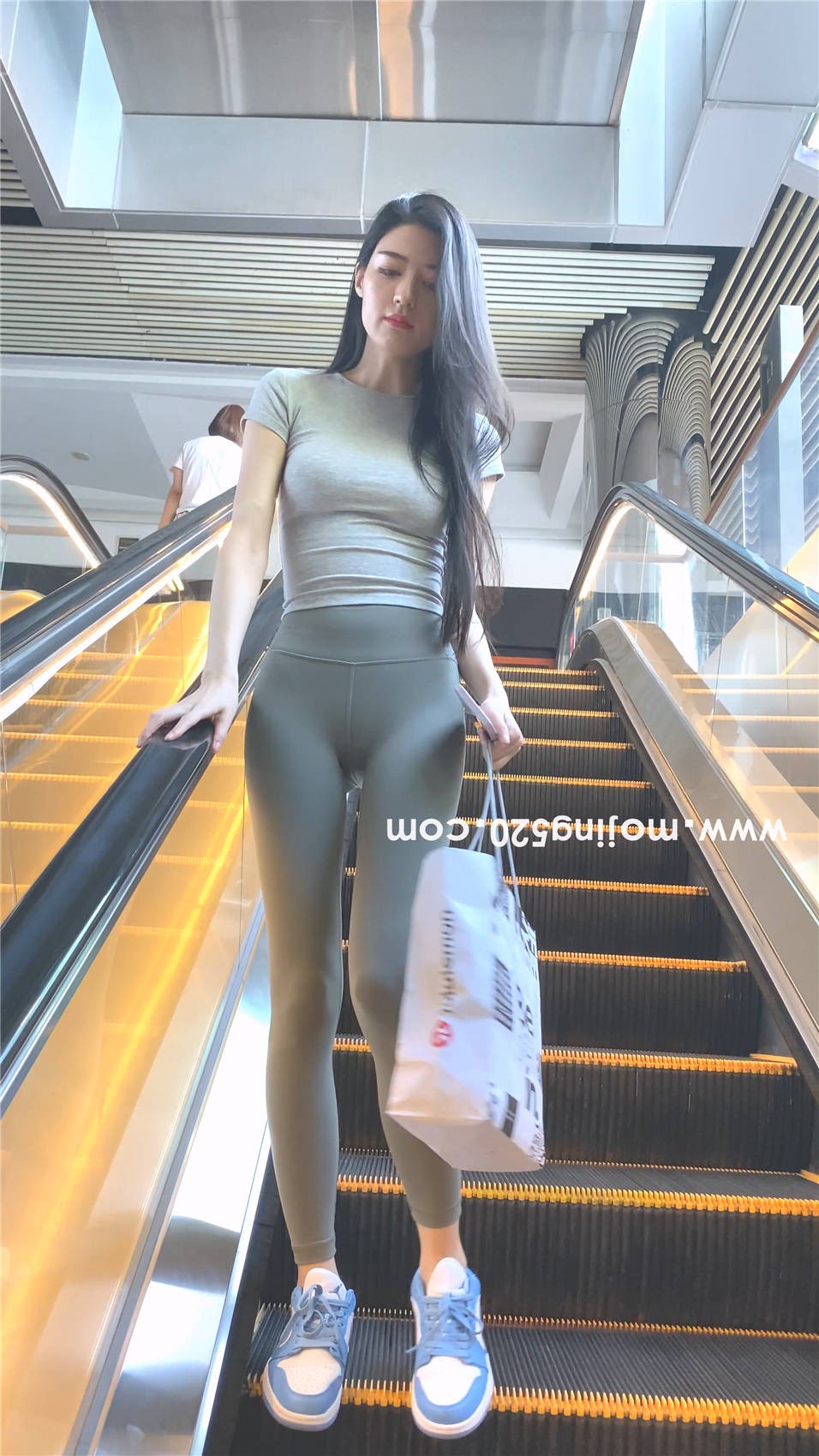 64463.MP4_20230226_211905.579.jpg