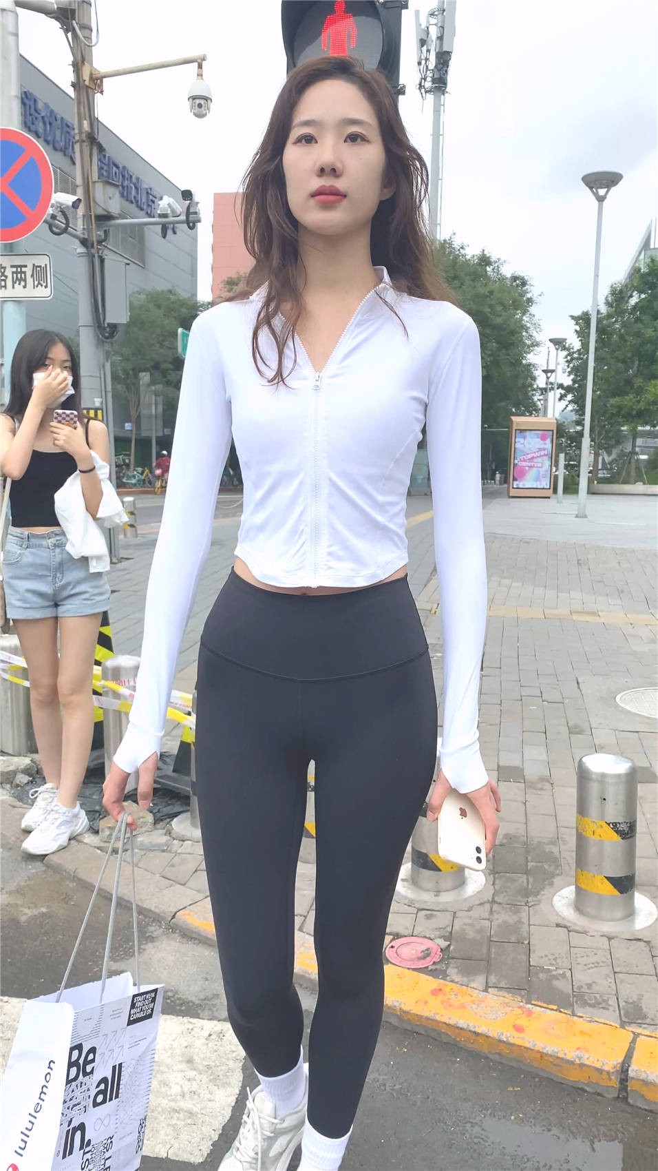 64472.MP4_20230227_233953.998.jpg