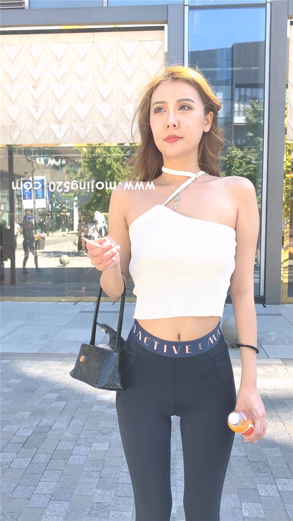 64486.MP4_20230301_001454.564.jpg
