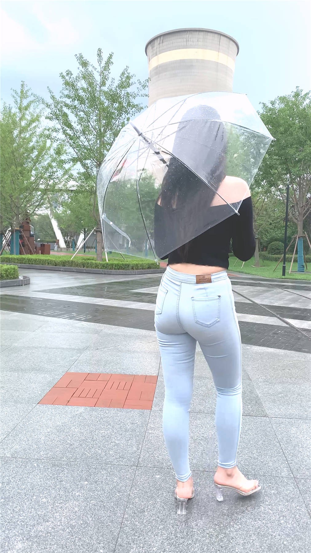 64543.mp4_20230317_195320.000.jpg