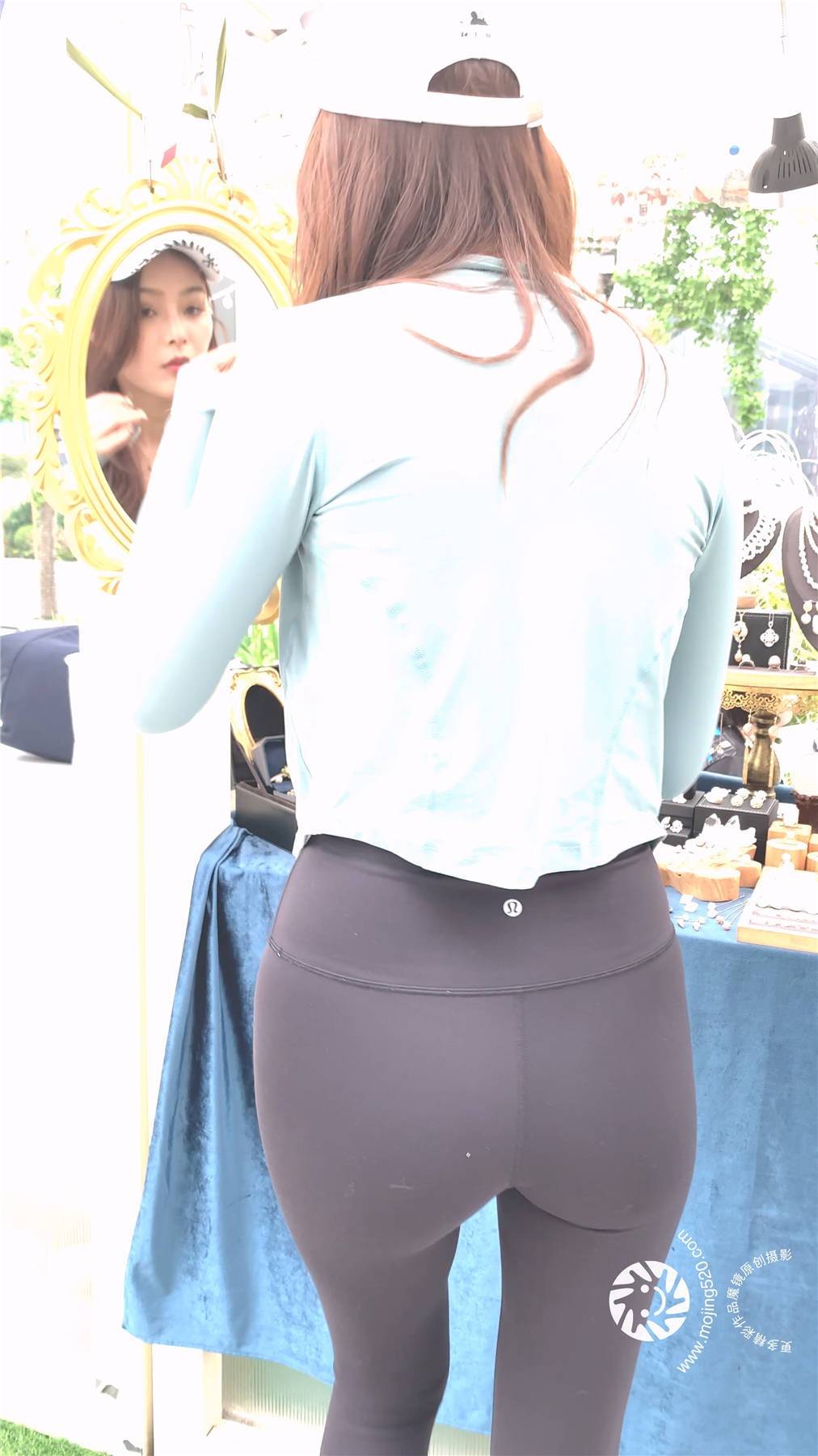 64567.mp4_20230318_200429.596.jpg