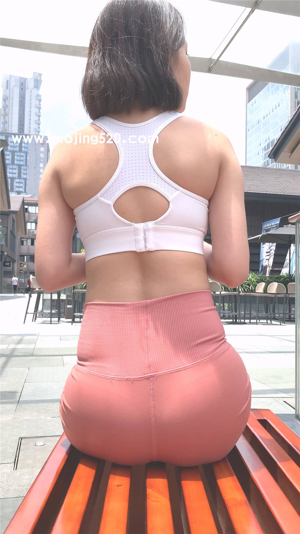 64568.mp4_20230318_201219.935.jpg