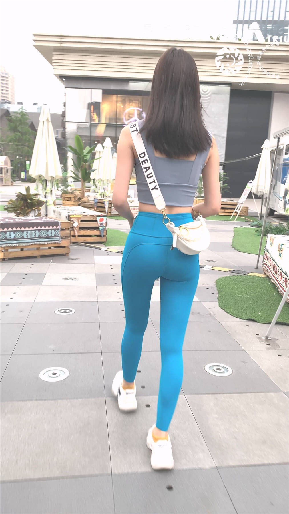 64569.mp4_20230317_221055.474.jpg