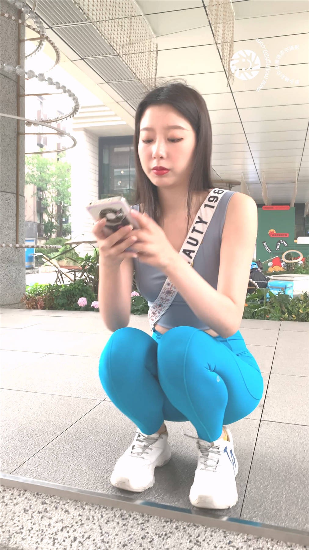64569.mp4_20230317_221117.751.jpg