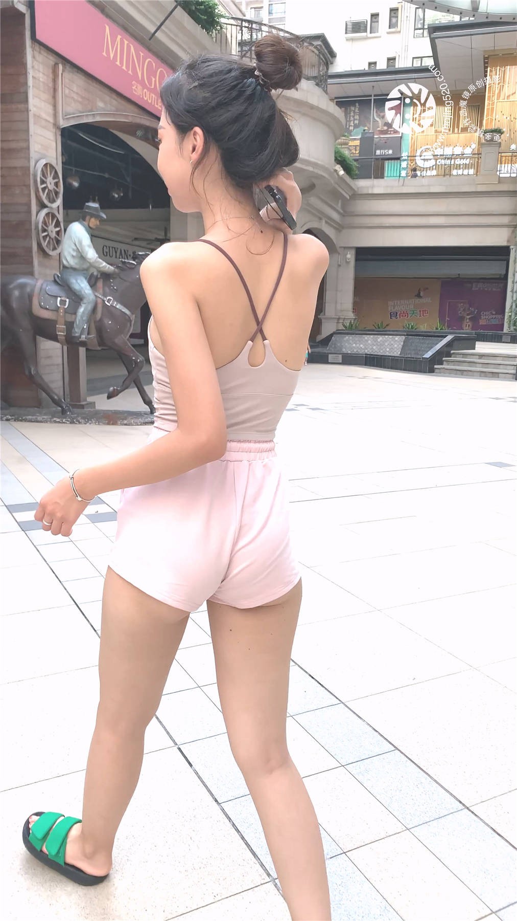 64635.mp4_20230405_140408.417.jpg