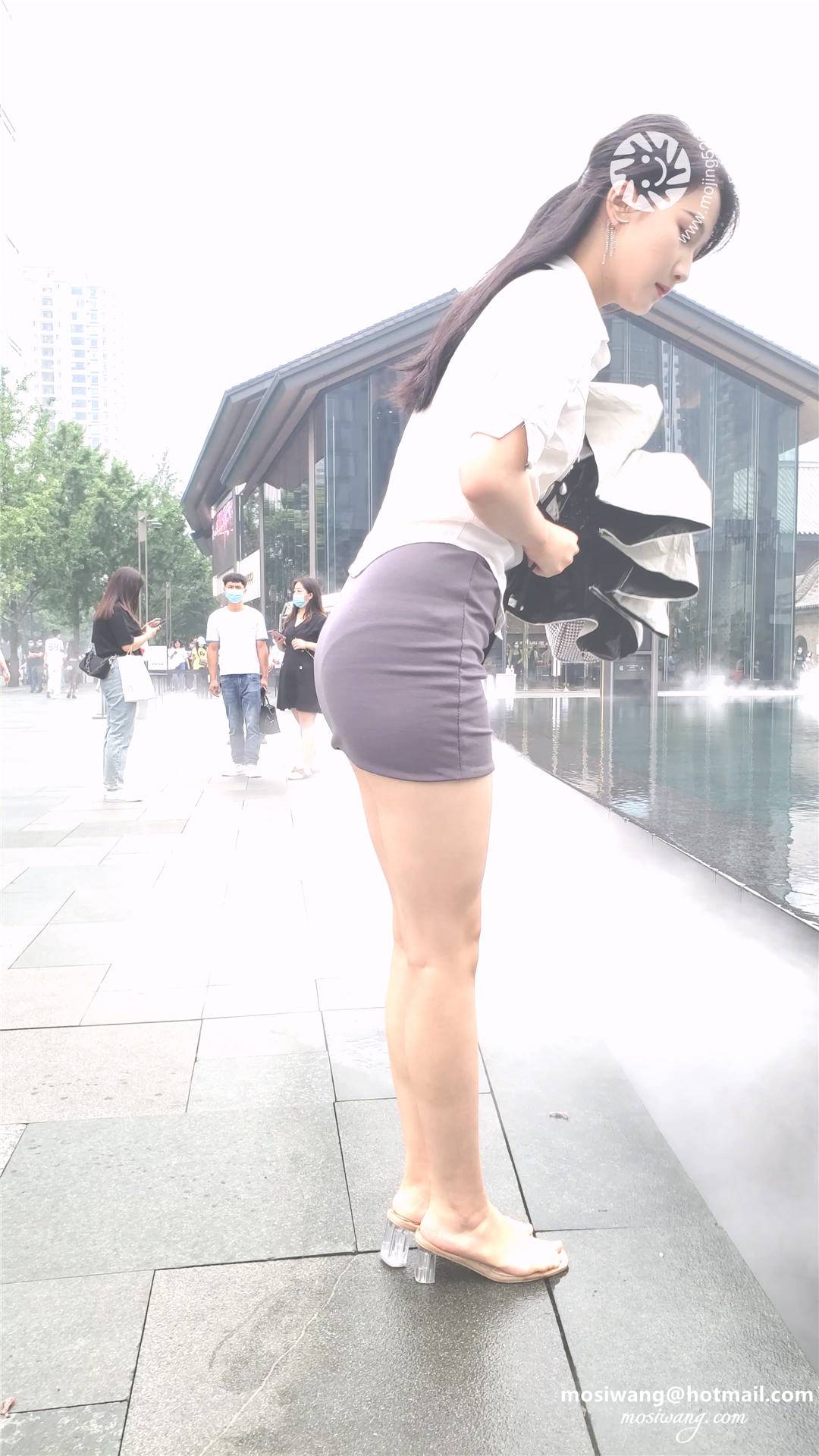 68451.mp4_20240319_193954.110.jpg