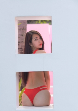 72929-72930碧玉小姐姐在海边红色比基尼大长腿美女视频