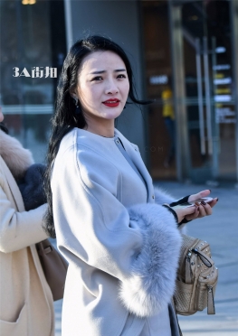 街拍皮草热裤高靴肉小姐姐性感美女图片