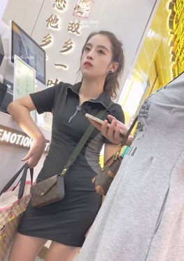 73014逛商场的黑色短裙小姐姐视频