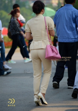 套装小妇妇 紧身裤美女