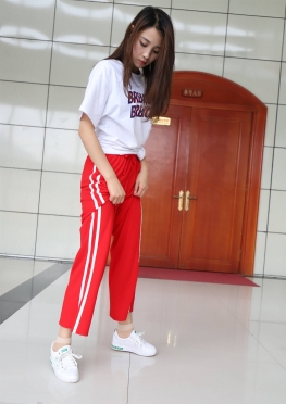 2018-DXG-012【253P+1V】关系很好的运动裤女同----长腿丝足美足