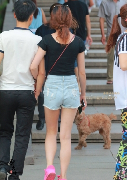 长腿露脐装，小姐姐美女