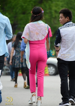 戴花环的红裤小妹（16P）