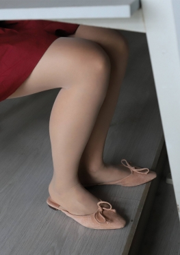 2018-DXG-030【362P+1V】在教室里拍照的肉丝足长腿女同--套图