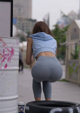 5396不腻-瑜伽k【660P】灰色紧身瑜伽裤长腿可爱美女套图