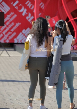 妹子去练瑜伽囖 3a街拍第一站