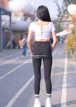 8413HES瑜jak【597P】逛街的紧身瑜伽裤大长腿美女套图